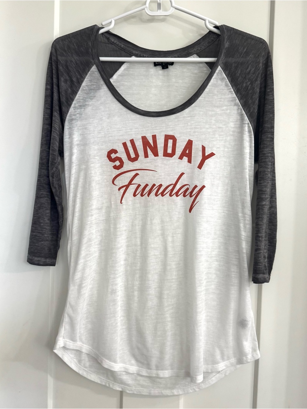 Express Sunday Funday Raglan Baseball Tee Top Women’s Medium